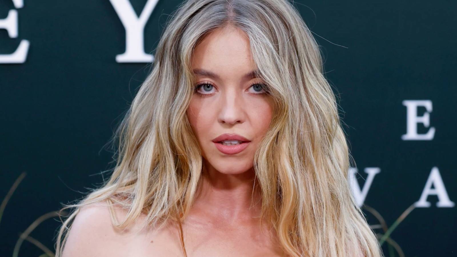 Sydney Sweeney: Polêmica em Biopic Preocupa Hollywood
