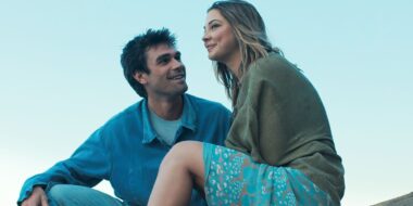Sucesso no Prime Video: Filme Romântico com Estrelas de Riverdale e Outer Banks