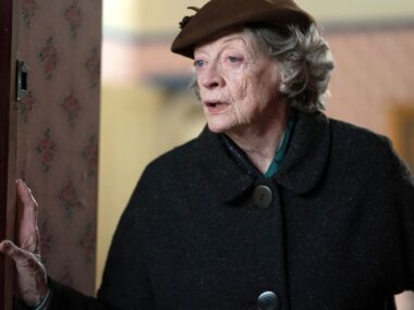 Último filme de Maggie Smith deixa streaming em breve