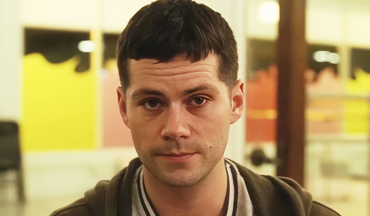 Anya Taylor-Joy destrói a família de Dylan O'Brien em novo trailer