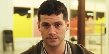 Anya Taylor-Joy destrói a família de Dylan O'Brien em novo trailer