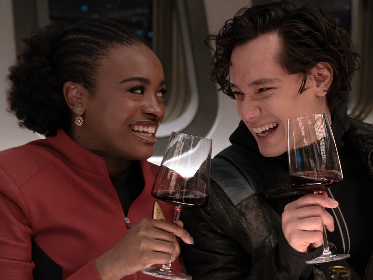 Ortega e Uhura em Jornada nas Estrelas: O primeiro amor