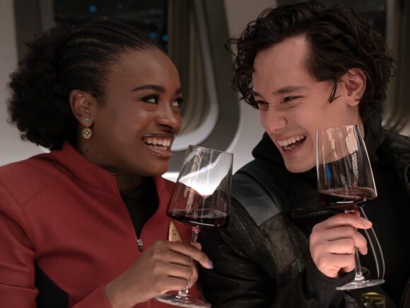 Ortega e Uhura em Jornada nas Estrelas: O primeiro amor