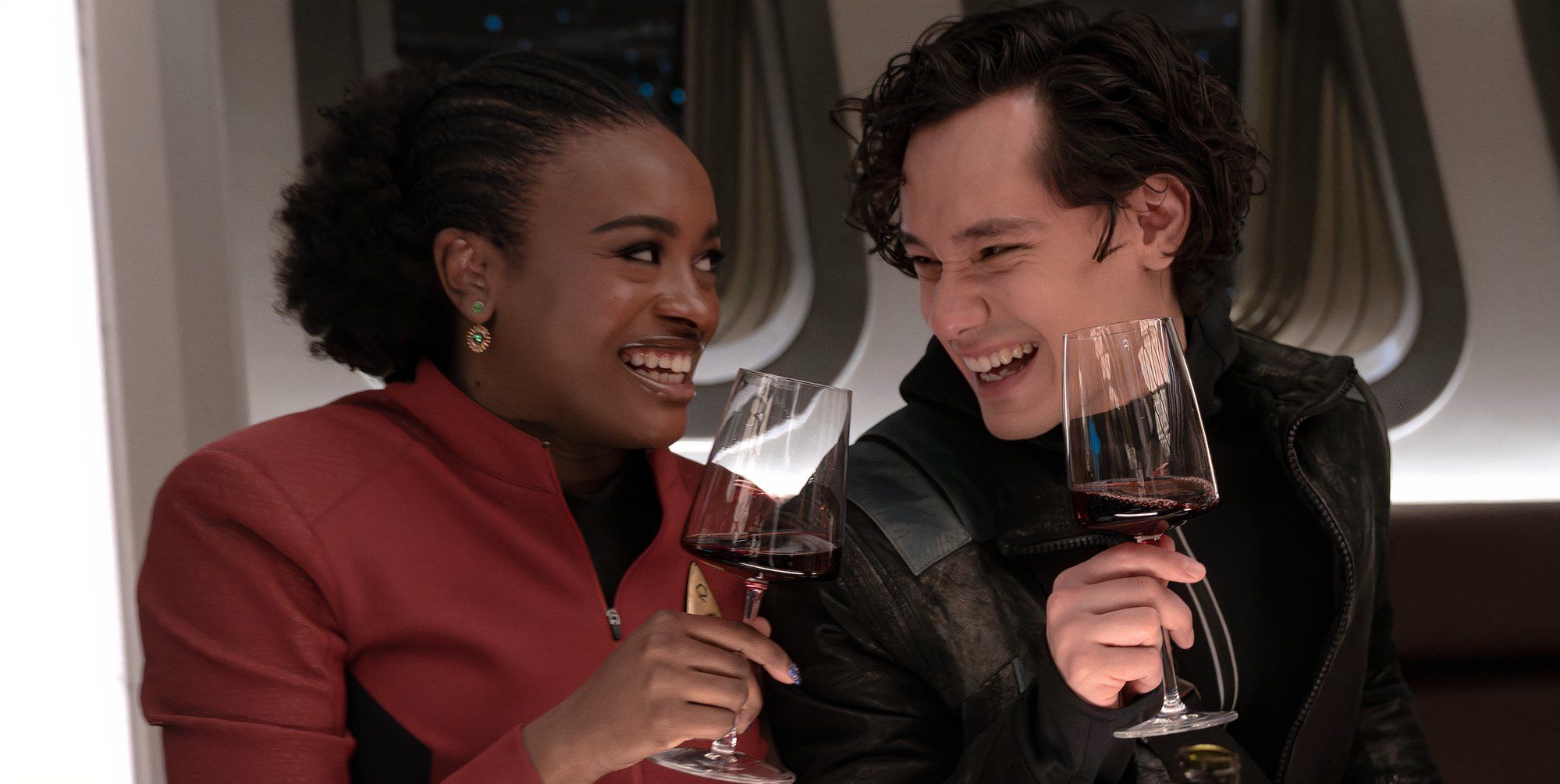 Ortega e Uhura em Jornada nas Estrelas: O primeiro amor