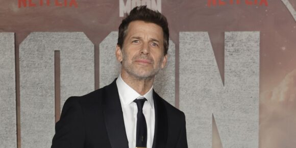 Rebel Moon: Snyder Realiza Projeto Pessoal com Estrelas do Filme