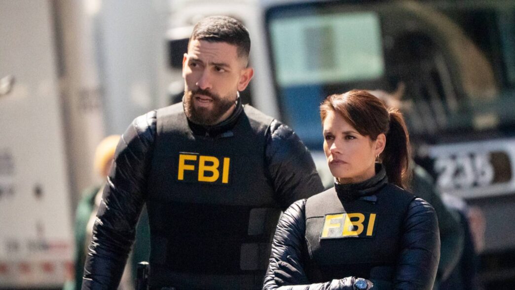 Tom Ellis ganha parceira em derivado de FBI: estrela de Chicago Fire no elenco