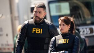 Tom Ellis ganha parceira em derivado de FBI: estrela de Chicago Fire no elenco