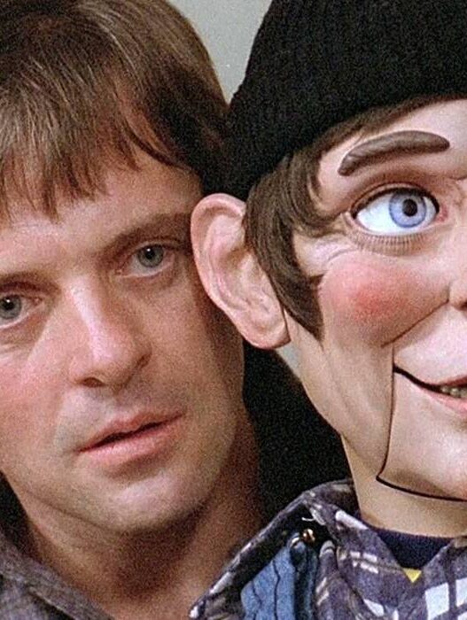 Sam Raimi Refaz Clássico de Terror de Anthony Hopkins