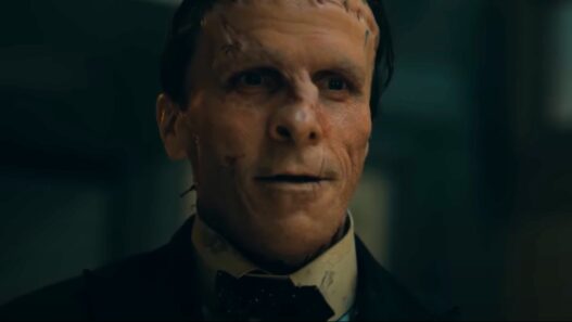 Christian Bale em Frankenstein encontra o amor em trailer de 'The Bride'