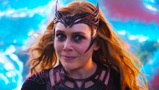 Elizabeth Olsen retorna como Feiticeira Escarlate e continua uma péssima tendência