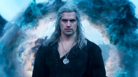 Henry Cavill se machuca, atrasando grande reinicialização de fantasia