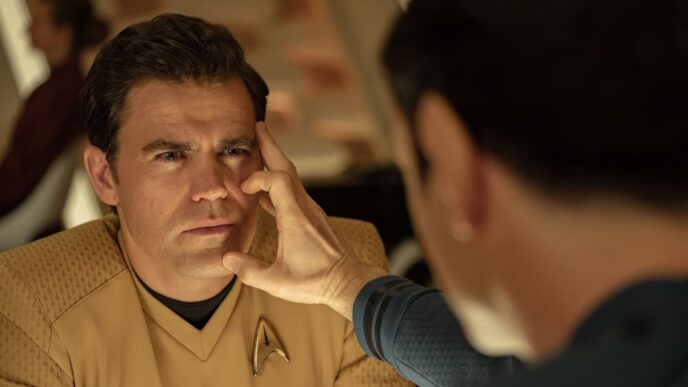 Spock em Jornada nas Estrelas: 3 mudanças que alteraram TOS