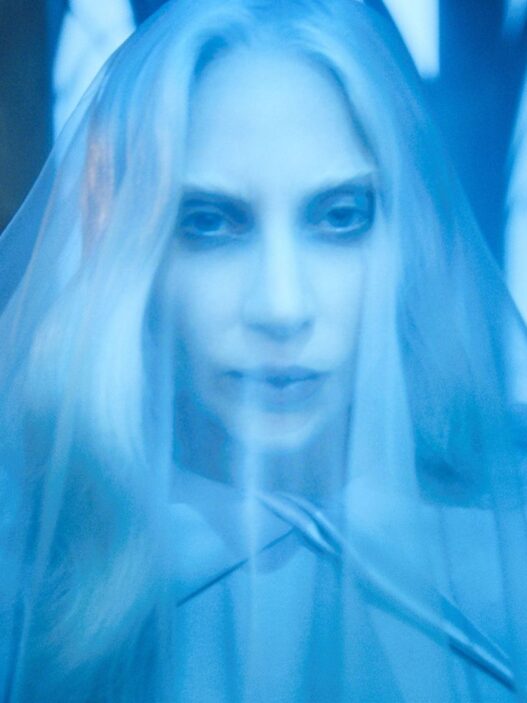 Lady Gaga e Netflix superam filme da Disney com nova série