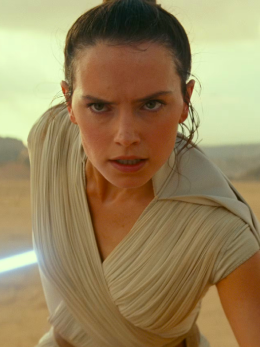 Star Wars: Novo filme corrigirá erro crucial de sabre de luz da sequência