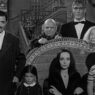 A Família Addams: 61 anos de sucesso e a influência em gigantes do streaming