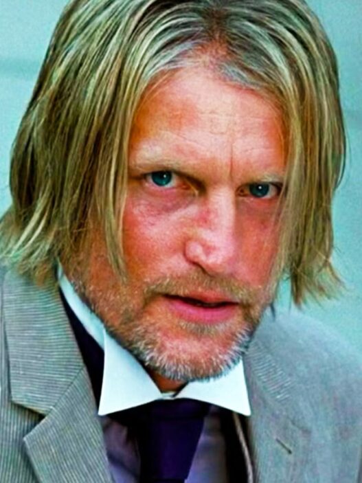 Haymitch Jovem em Jogos Vorazes: Prelúdio Revela Primeiro Vislumbre