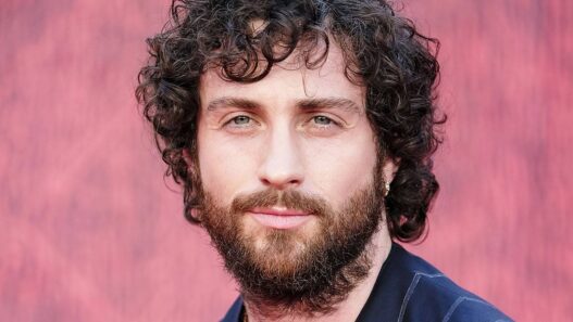 Aaron Taylor-Johnson em sequência de terror de USu0024 150 milhões chega ao streaming