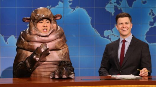 Cecily Strong retorna ao SNL na 51ª temporada após saída de 5 membros do elenco