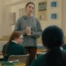 Crítica de Maçãs Podres: A Comédia Negra Mais Insana do Ano com Saoirse Ronan