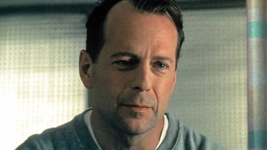 Bruce Willis: Última chance de ver seu thriller de 86% no Rotten Tomatoes