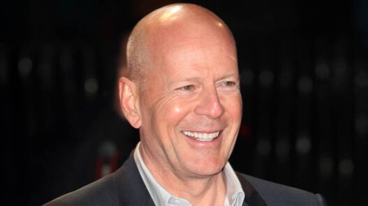 Bruce Willis em filme sci-fi pouco conhecido: sucesso no streaming