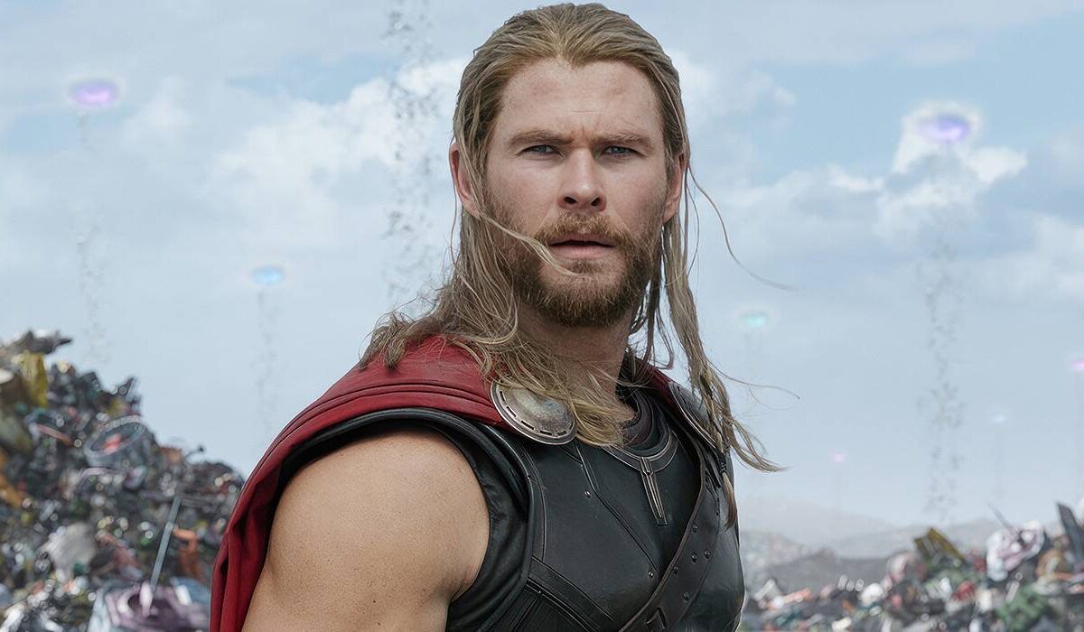 Jurassic World: Domínio supera Thor: Amor e Trovão nas bilheterias