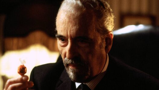 The Gorge: Remake dos anos 70 encontra redenção no streaming