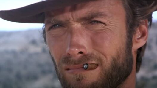 Clint Eastwood: Cowboy Historian Critica Cena Icônica de 'O Estranho'
