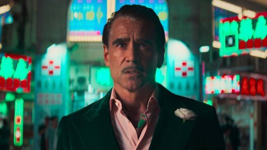 Crítica: Ballad of a Small Player, o pesadelo neon de Colin Farrell