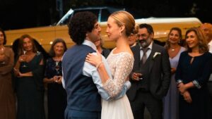 Neil Elias de Lovely Day: a dança climática propositalmente ruim no TIFF 2025