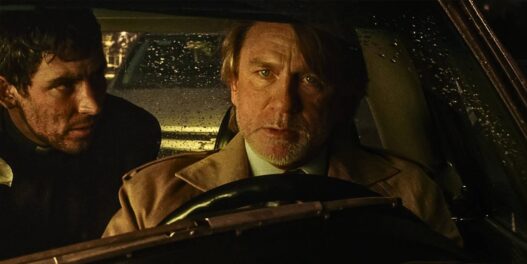Sequência de suspense com Daniel Craig ganha trailer violento na Netflix