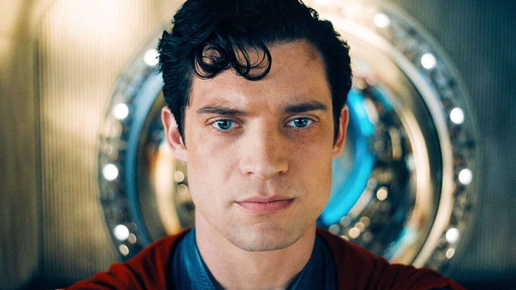 David Corenswet retorna como Superman? Foto de bastidores gera especulações