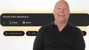 Michael Chiklis e as acrobacias em The Senior