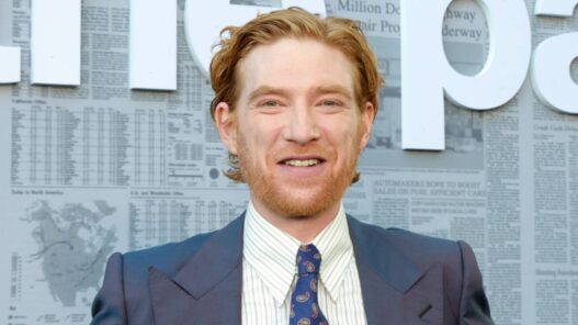 Tom Felton faz piada hilária com Draco Malfoy sobre personagem de Domhnall Gleeson em novo artigo