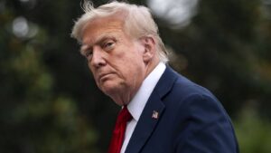 Trump ameaça punir mais redes de TV por cobertura negativa