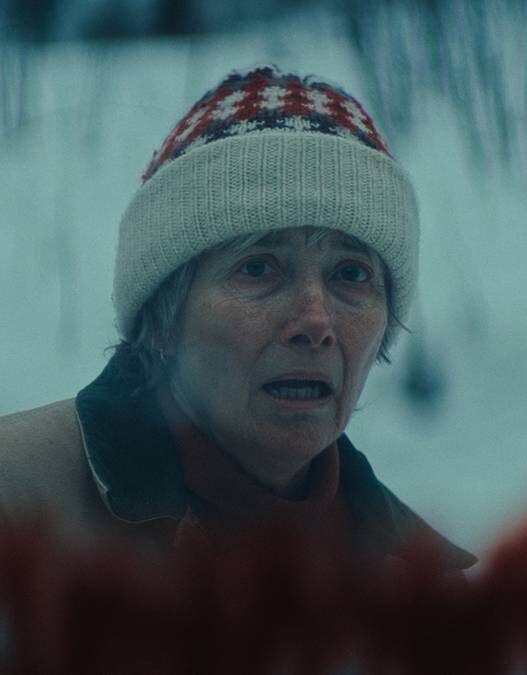 Emma Thompson em thriller de inverno: Clipe revela pesadelo na cabana