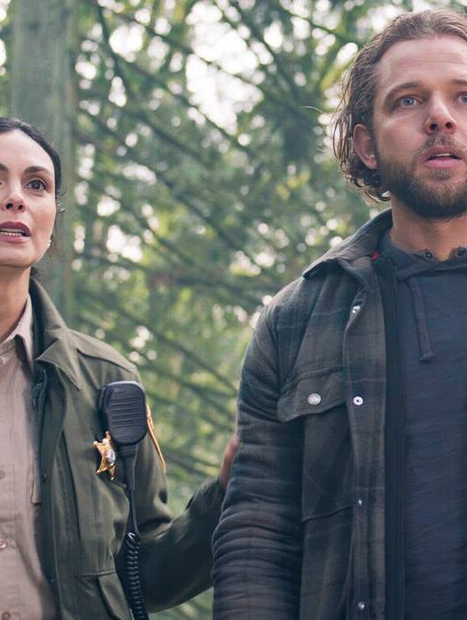 Morena Baccarin em Sheriff Country: Spin-off de Fire Country ganha trailer