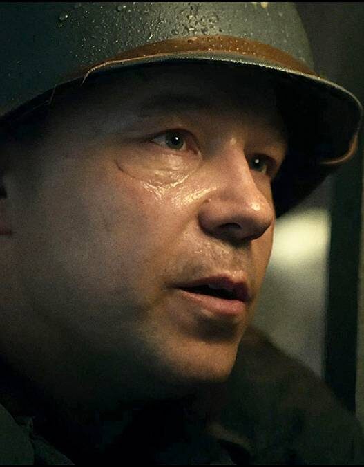Tom Hanks e Stephen Graham em thriller de guerra na Netflix