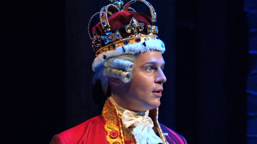 Puss in Boots 2: Filme de animação fatura US$ 10 milhões