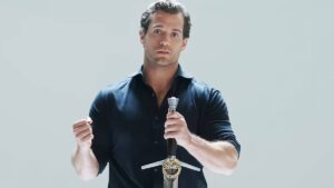 Henry Cavill e o Rebooting de Highlander: Atraso por Lesão