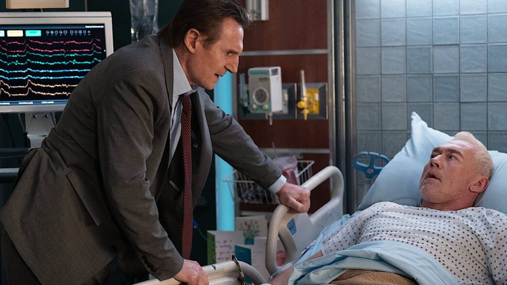 Liam Neeson em 'The Naked Gun': Cena Excluída e Lançamento Digital