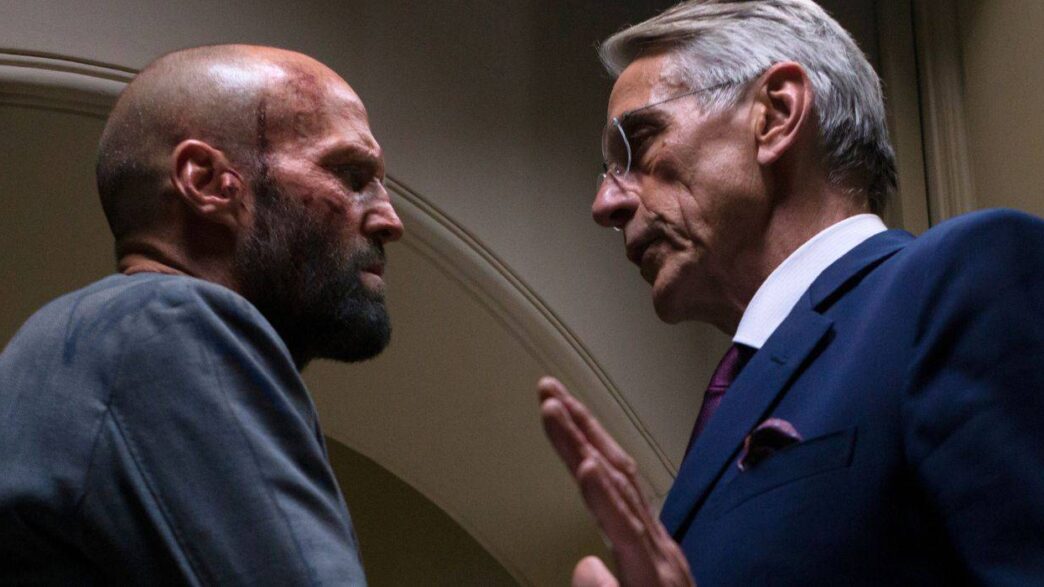 Jason Statham retorna em sequência milionária com astro da DC