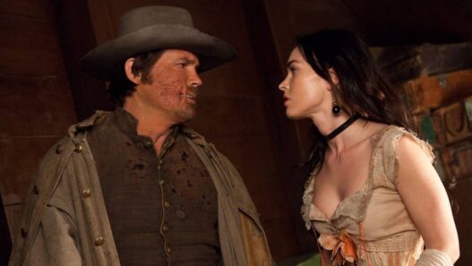 Chris Evans em um dos piores filmes de quadrinhos? 'Scott Pilgrim' chega ao streaming