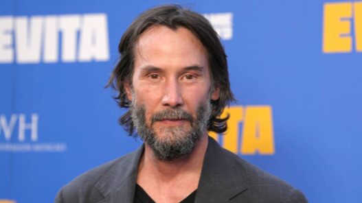 Keanu Reeves em novo filme de anjo: substituto perfeito para Constantine?