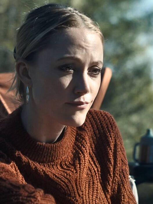 Maika Monroe em trailer de 'The Nanny' remake de terror dos anos 90