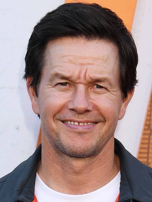 Mark Wahlberg e Isabela Merced em sucesso de bilheteria
