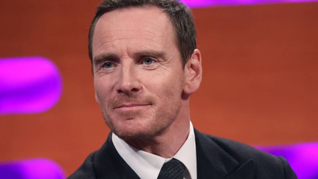 Michael Fassbender em thriller de espionagem: sucesso inesperado no streaming