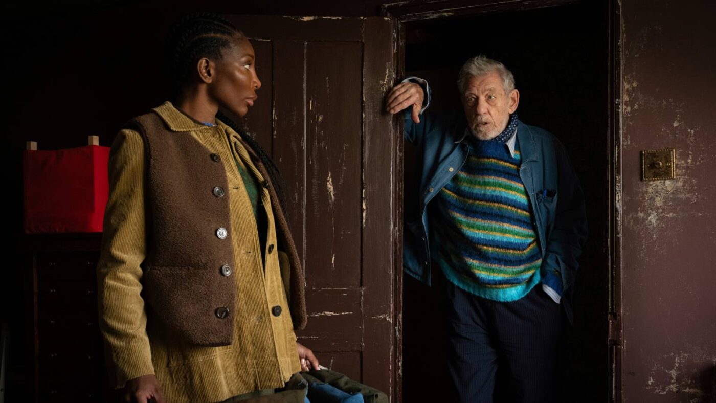 Ian McKellen e Michaela Coel Brilham em Drama de Soderbergh