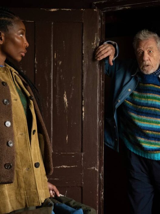 Ian McKellen e Michaela Coel Brilham em Drama de Soderbergh