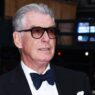 Mistério no Mediterrâneo: Sucesso Global de Pierce Brosnan na Netflix